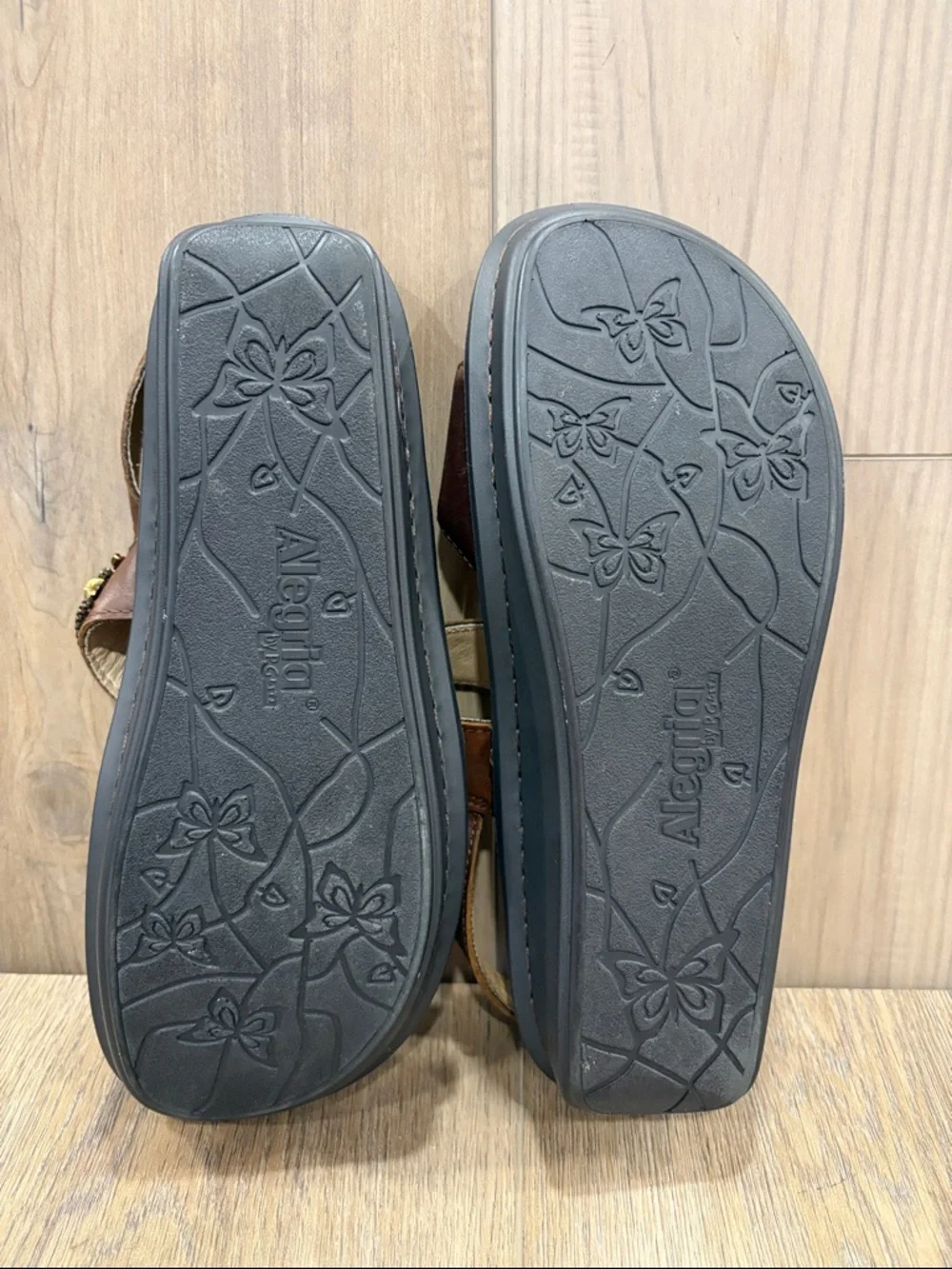 Alegria by PG Lite Verona 882C Beaded Chain Brown Strappy Leather Sandals 39 - Picture 8 of 8